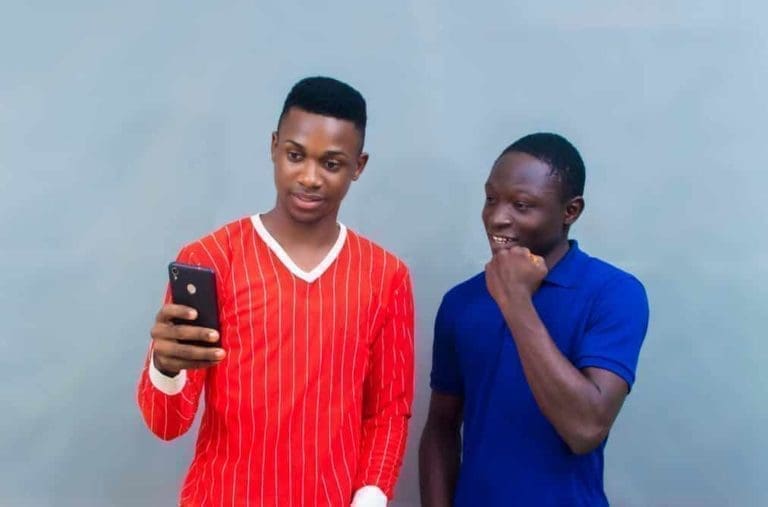 Why Smartphone Gambling is on the Up Among African Millennials smartphone