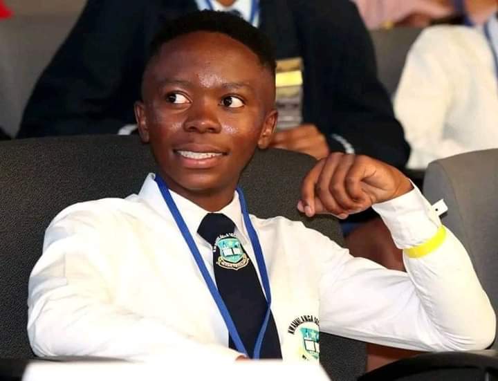 Mpumalanga Grade 12 Genius Bhekumuzi Eliah Mnisi Obtains 100% For Maths, Physical Science, Earns Bursary ACED IT: Grade 12 genius Bhekumuzi Eliah Mnisi from KwaMhlanga Senior Secondary School in Mpumalanga obtained a 100% pass (300 out of 300) in both mathematics and physical science