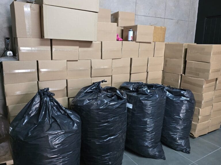 South African Police Bust Online Drug Syndicate BIG BUST: Police have uncovered a drug syndicate selling steroids, scheduled medicine, stimulants and other performance-enhancing drugs online