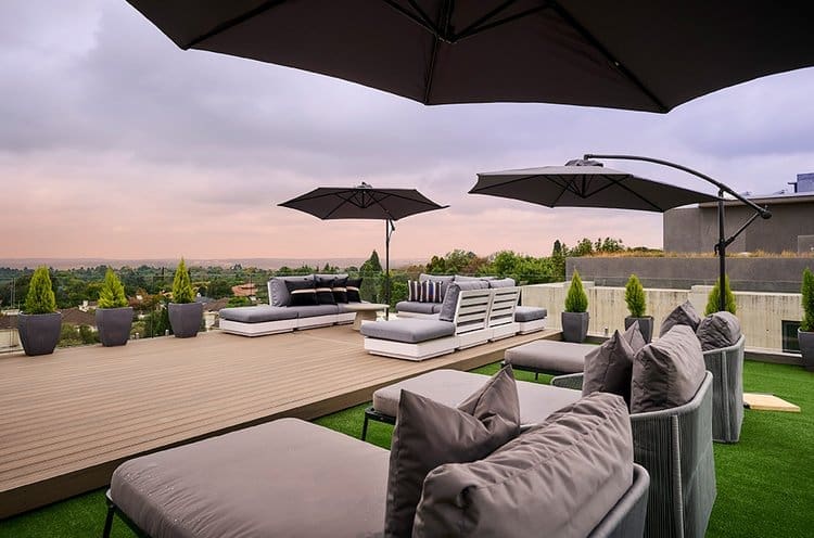 R48M Bryanston Luxury Home: Triple-Story Masterpiece with Panoramic View