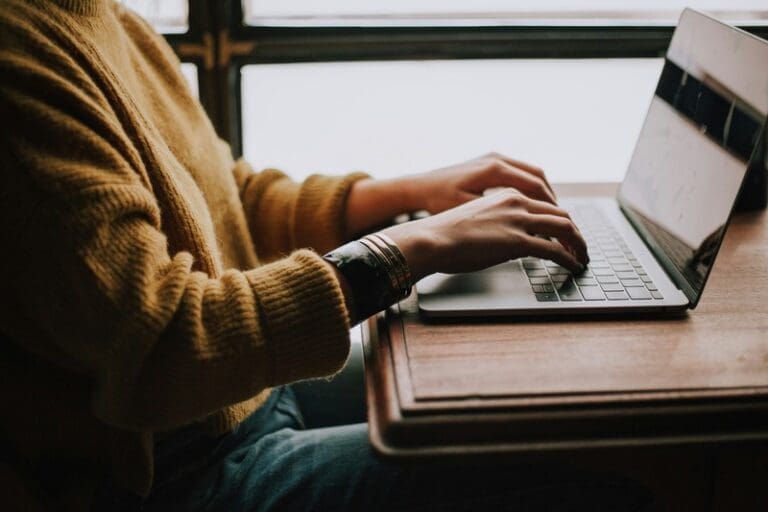 How To Choose Between Windows, macOS And Chrome OS How to Choose Between Windows, macOS, and Chrome OS