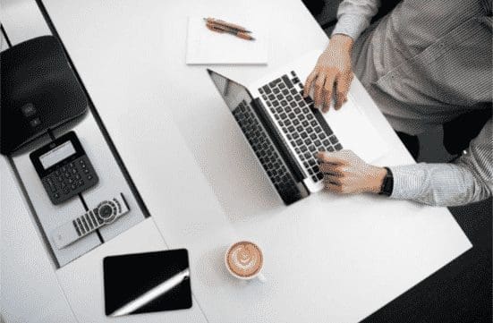 How to Compare Tech Companies’ Stats on Your Website plugin