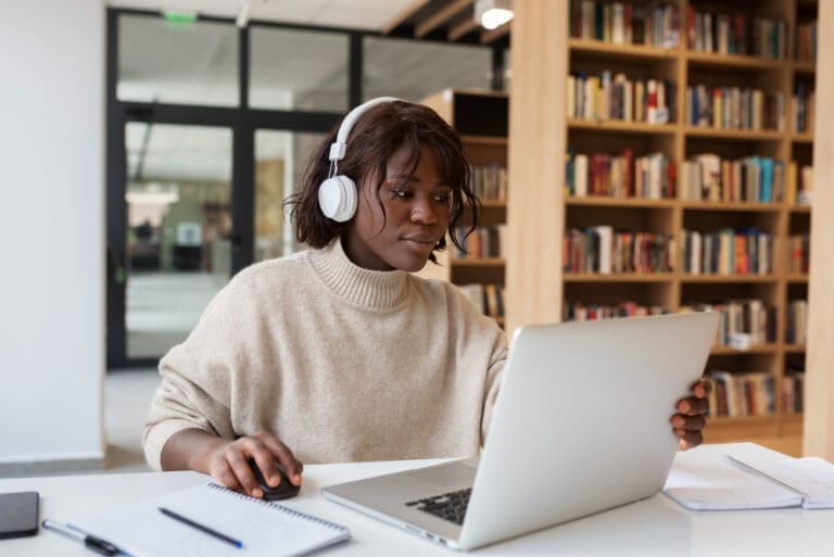 The Future of learning: From online courses to integrated experiences online learning